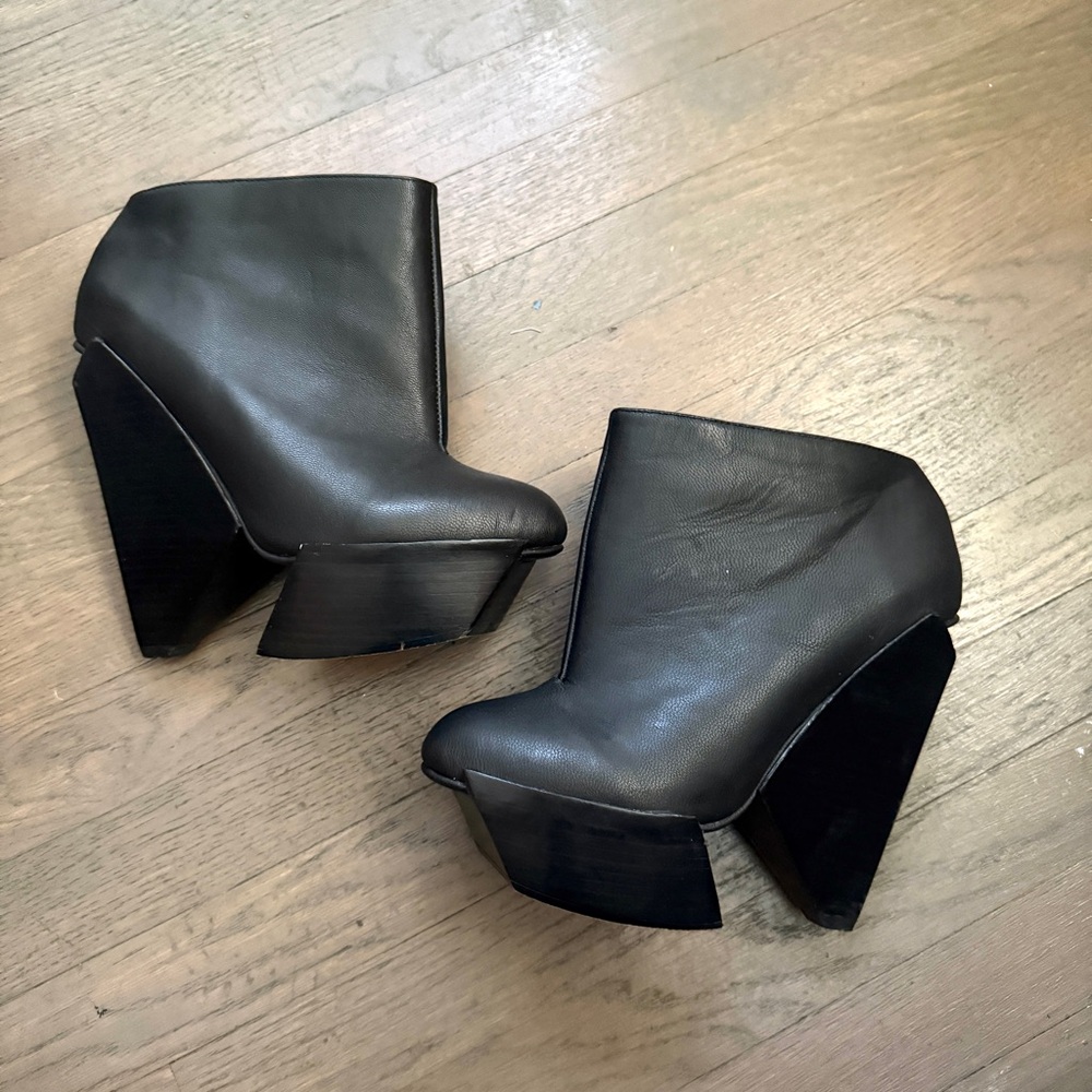 Senso Diffusion “Delilah" booties us7